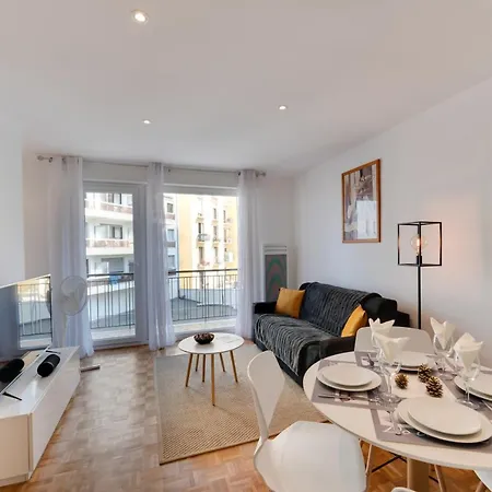 Le Chevene - 2 Or 4 Person With Balcony In Centre Apartment