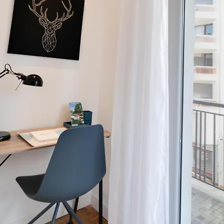 Le Chevene - 2 Or 4 Person With Balcony In Centre