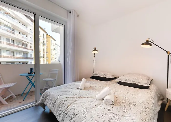Le Chevene - 2 Or 4 Person With Balcony In Centre *